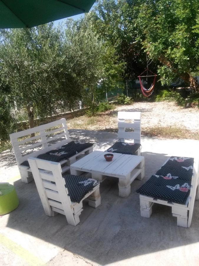 Apartments And Rooms With Parking Space Zavala, Hvar - 128 Jelsa  Eksteriør billede