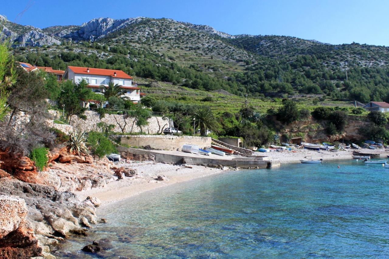 Apartments And Rooms With Parking Space Zavala, Hvar - 128 Jelsa  Eksteriør billede